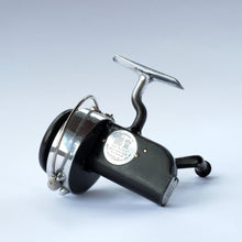 Load image into Gallery viewer, Hardy Altex No.2, MKII Reel with Bacolite Spool
