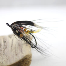 Load image into Gallery viewer, 6/0 The Dunt Dee Salmon Fly, By Davie McPhail