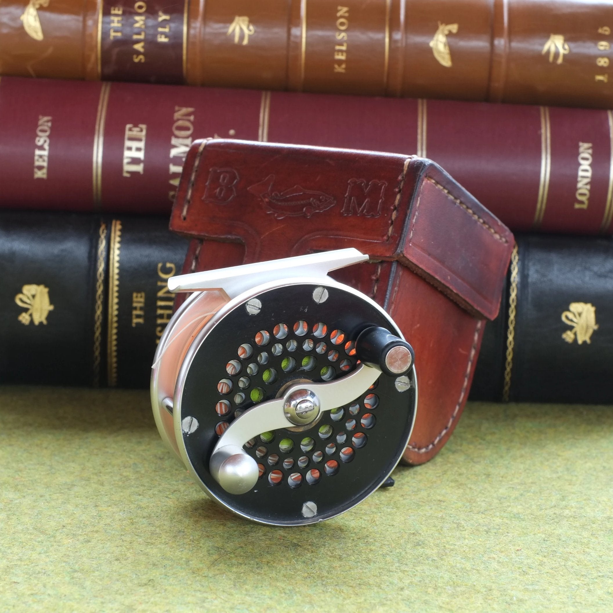 bo mohlin trophy trout fly reel Mini 2 7/8ths – Ireland's Antique Fishing Tackle Savage Gear Sandeel V2 Style:011 size:width-5