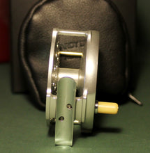 Load image into Gallery viewer, Hardy Bougle 3.1/2&quot; Heritage Reel